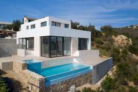 Новый современный дом с видом на море на побережье Коста-Брава в Испании, Коста-Брава. Цена  в Плайа-де-Аро ()