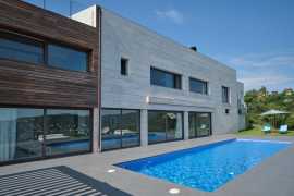 Новый современный дом в Playa de Aro в Испании, Коста-Брава. Цена  в Плайа-де-Аро ()