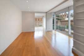 Элегантная квартира после ремонта в Барселоне в Испании, Барселона и пригороды. Цена  в Барселона ()