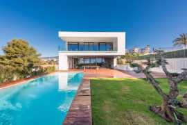 Великолепный новый дом в Пуэрто-Банус в 300 метрах от моря в Испании, Коста-дель-Соль. Цена  в Пуэрто-Банус ()