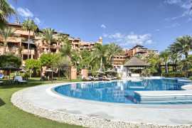 Видовые апартаменты в отеле Кемпински в Испании в Испании, Коста-дель-Соль. Цена  в Эстепона ()