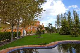 Огромное поместье в провинции Аликанте с рентабельным бизнесом в Испании, Коста-Бланка. Цена  в Аликанте ()