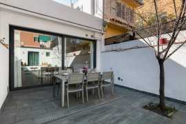 Дом с собственным участком в Барселоне в Испании, Барселона и пригороды. Цена  в Барселона ()