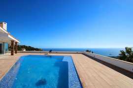 Четырехуровневая вилла класса люкс с панорамным видом на море в Испании, Коста-Бланка. Цена  в Альтея ()