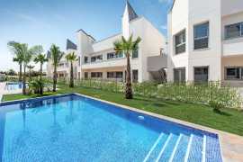 Новые апартаменты с садом на побережье Коста-Бланка в Испании, Коста-Бланка. Цена  в Торревьеха ()