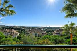 Большая квартира в Марбелье с панорамным видом на море в Испании, Коста-дель-Соль. Цена  в Марбелья ()